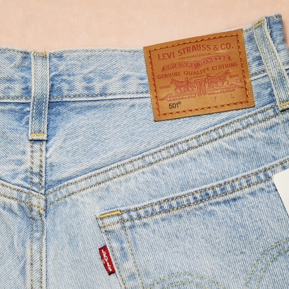 Levi’s 501 denim shorts, size 26 - Picture 7 of 12